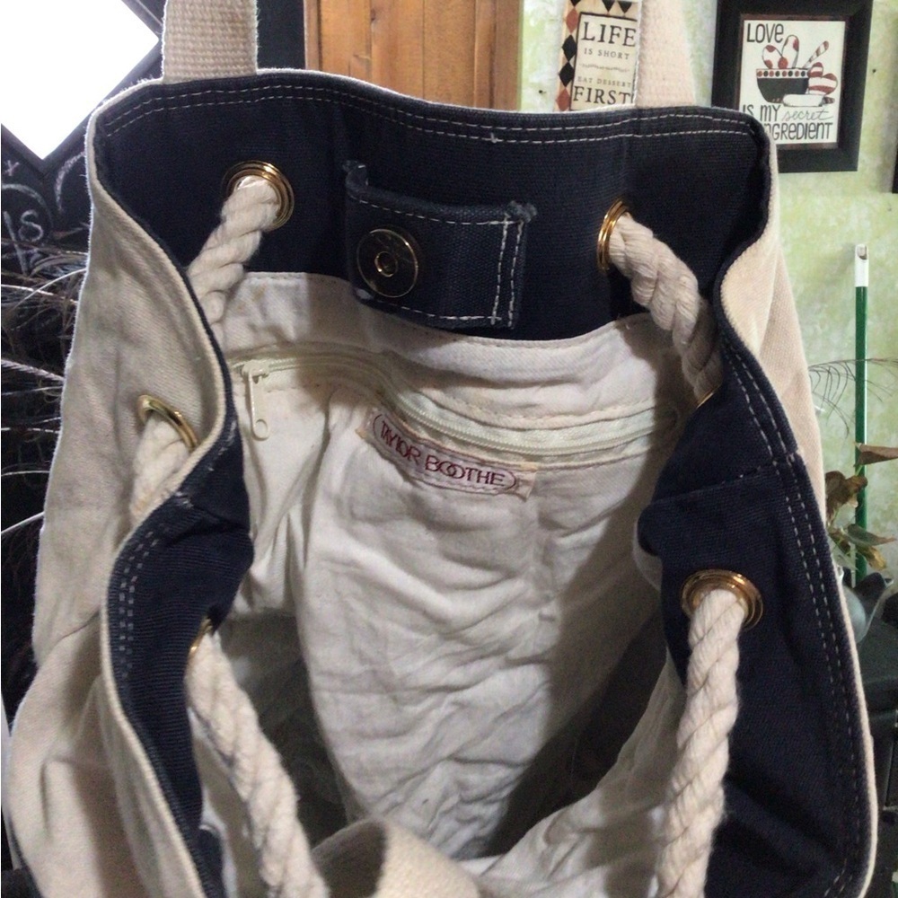 Taylor Boothe Cream Color-Block Tote with Dual Straps - Picture 6 of 6